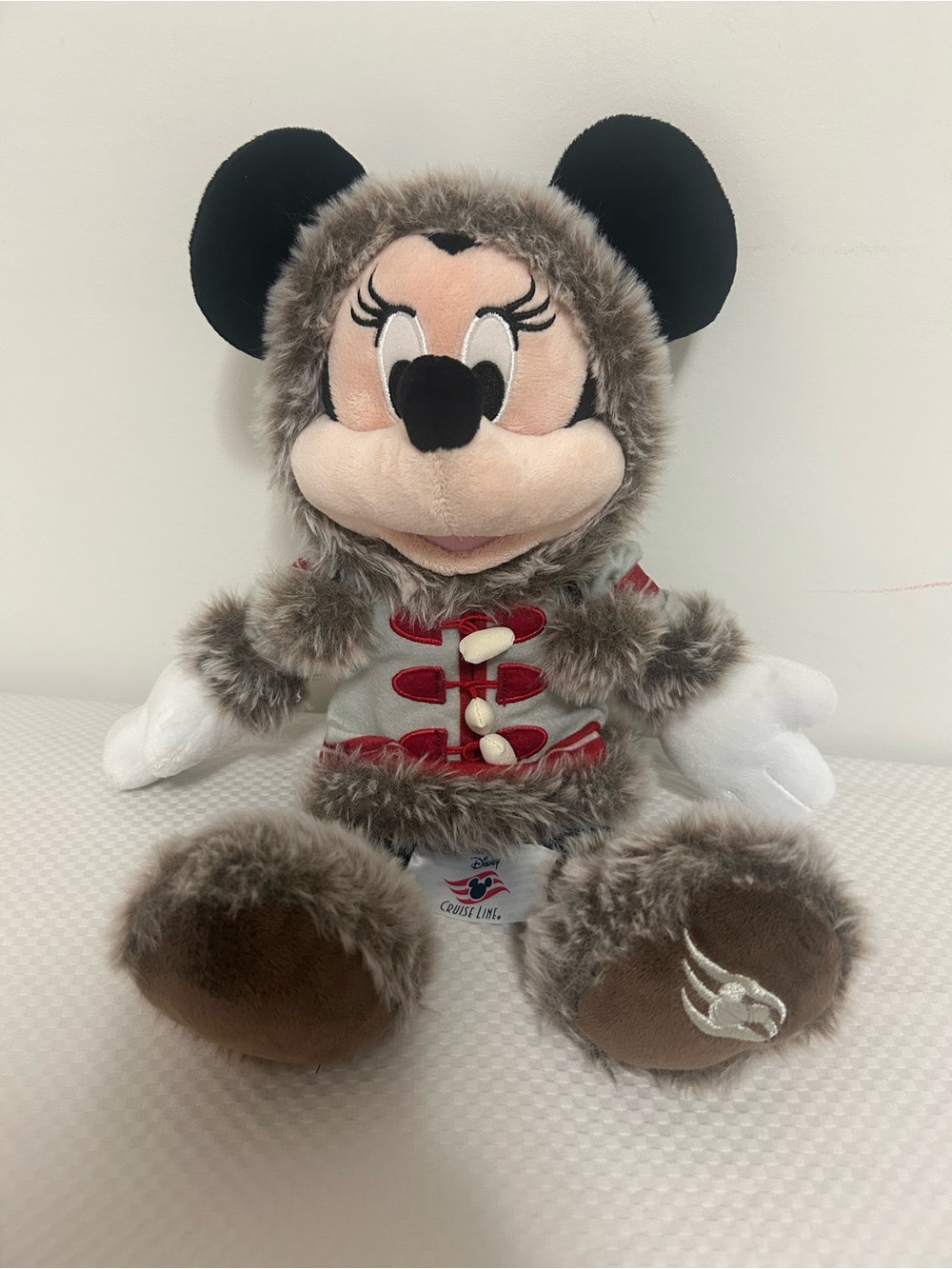 Disney Cruise Line Wonder Alaska Minnie Mouse 12" Plush Toy DCL Exclusive